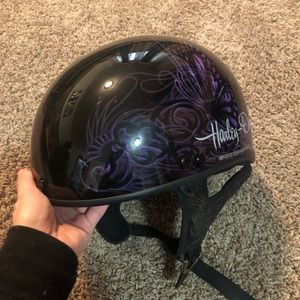 Women’s butterfly Harley Davidson helmet